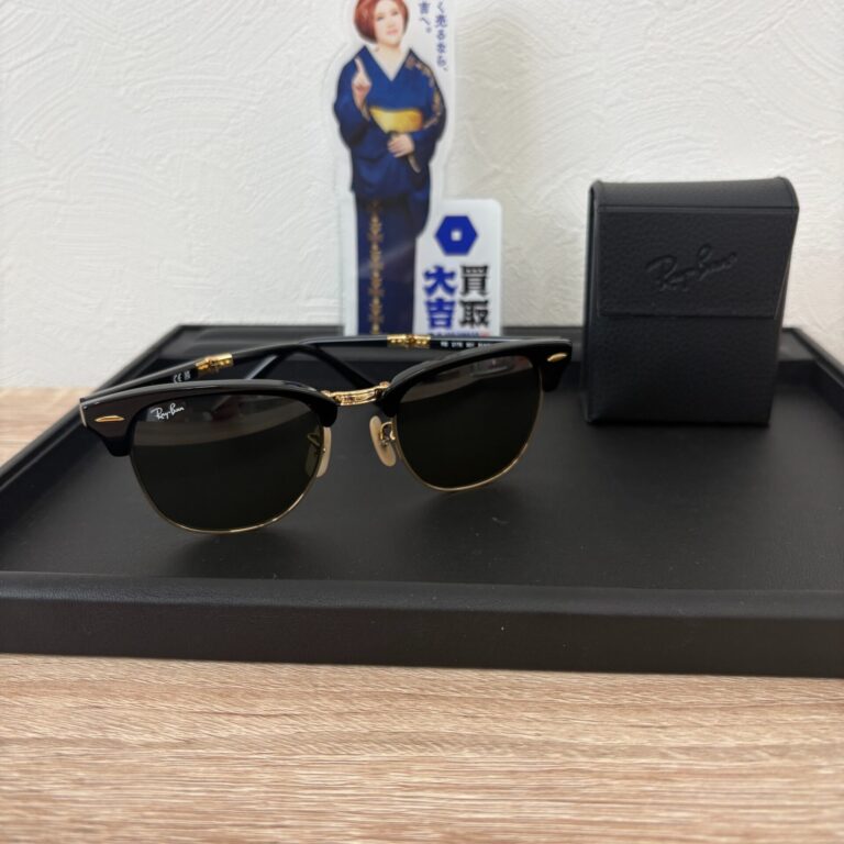 レイバンサングラス😎をお譲り頂きました。